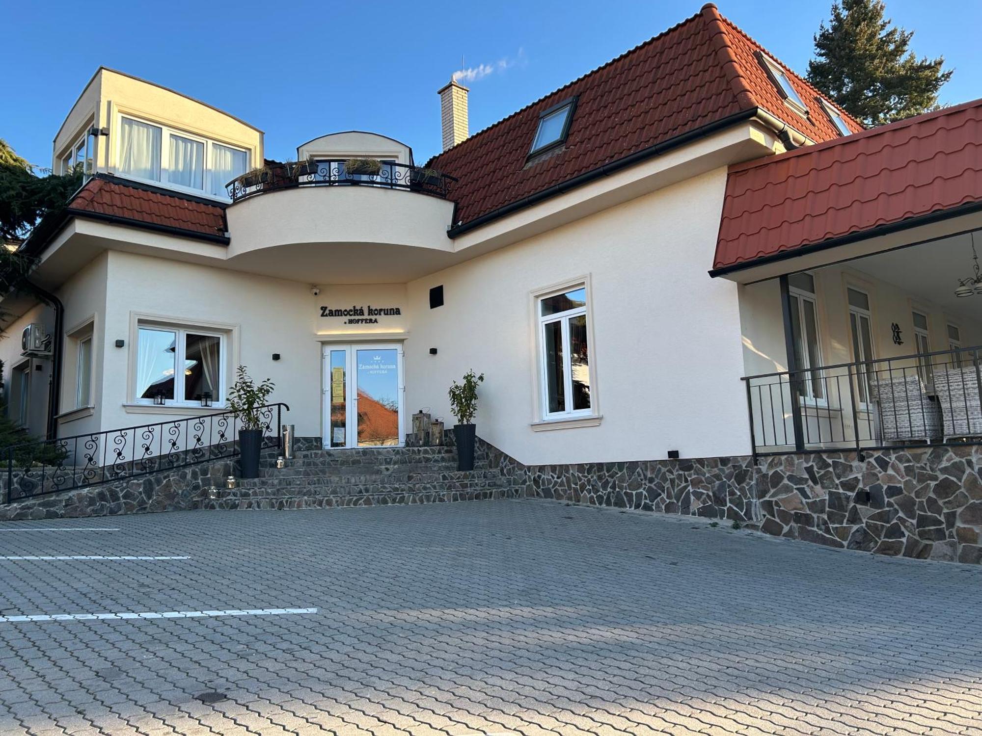 Zamocka Koruna U Hoffera Nitra Exterior photo
